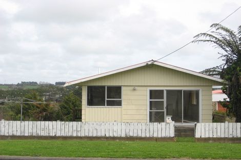 Photo of property in 3 Mouatt Street, Waitara, 4320