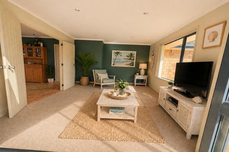 Photo of property in 16 Reo Crescent, Waihi Beach, 3611