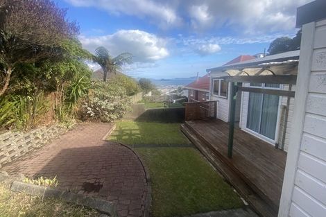 Photo of property in 56 Dowse Drive, Maungaraki, Lower Hutt, 5010