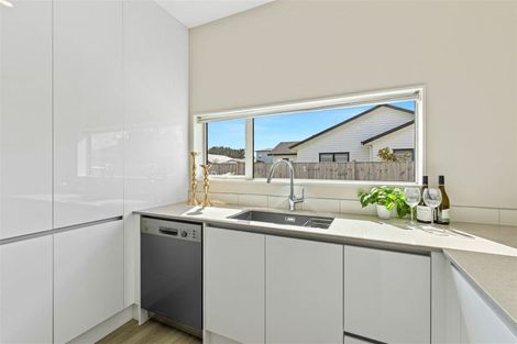 Photo of property in 18 Raymond Grace Avenue, Huapai, Kumeu, 0810