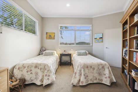 Photo of property in 1/139 Nile Road, Milford, Auckland, 0620