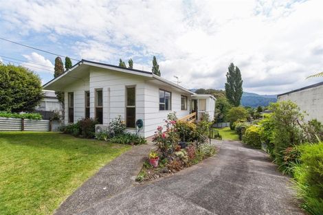 Photo of property in 130 Koutu Road, Kawaha Point, Rotorua, 3010