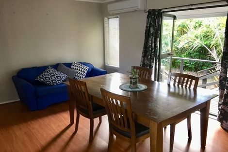 Photo of property in 2/44 Darren Crescent, Half Moon Bay, Auckland, 2012