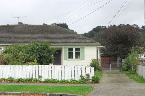 Photo of property in 27 Pearce Crescent, Taita, Lower Hutt, 5011