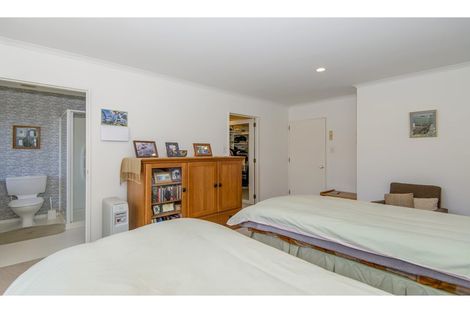 Photo of property in 5 Ilam Park Place, Ilam, Christchurch, 8041