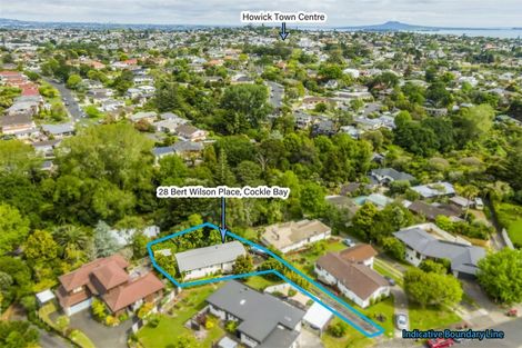 Photo of property in 28 Bert Wilson Place, Cockle Bay, Auckland, 2014