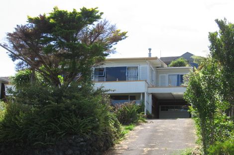 Photo of property in 17 Brigantine Drive, Beach Haven, Auckland, 0626