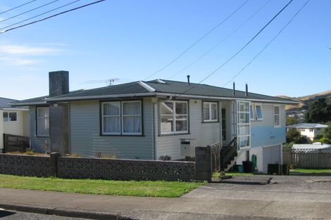 Photo of property in 8 Jane Grove, Paparangi, Wellington, 6037