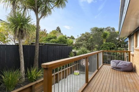 Photo of property in 2/6 Gladys Avenue, Glenfield, Auckland, 0629
