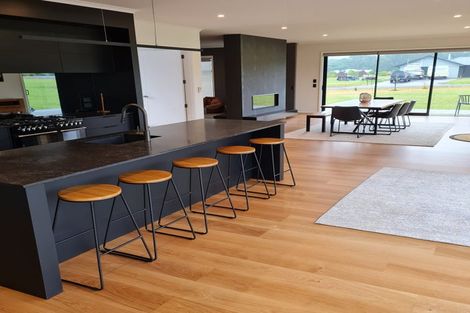 Photo of property in 7 Ribbonwood Lane, Kinloch, Taupo, 3377
