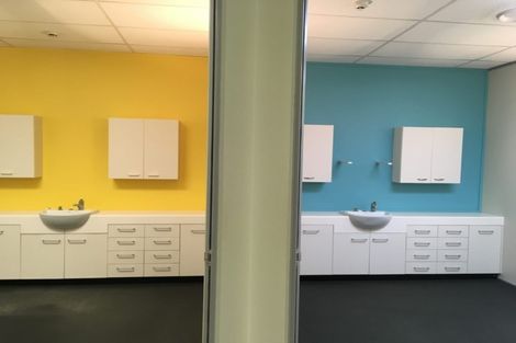 Photo of property in 4/9 Broderick Road, Johnsonville, Wellington, 6037