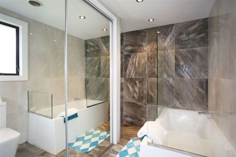 Photo of property in 2/28 Greenhaven Avenue, Opaheke, Papakura, 2113