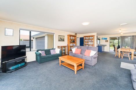 Photo of property in 69 Meridian Grove, Kelvin Grove, Palmerston North, 4414