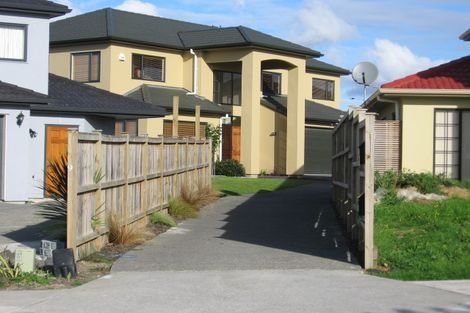 Photo of property in 7 Parkvale Grove, Te Atatu Peninsula, Auckland, 0610