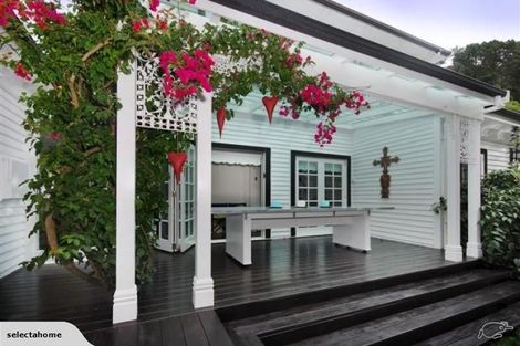 Photo of property in 18 Nikau Street, Eastbourne, Lower Hutt, 5013