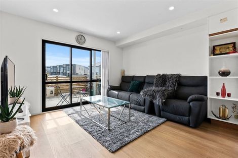 Photo of property in 41a Soaring Bird Drive, Takanini, 2112