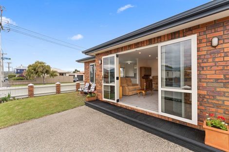 Photo of property in 79 Bay View Road, South Dunedin, Dunedin, 9012