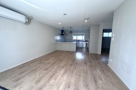 Photo of property in 33 Hutchinsons Road, Bucklands Beach, Auckland, 2014