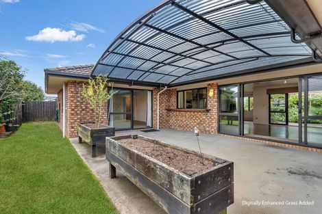 Photo of property in 21 Mandalay Place, Waiuku, 2123