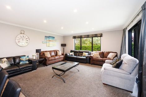 Photo of property in 18 Oak Crescent, Ashhurst, 4810