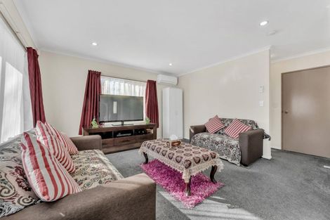 Photo of property in 7 Newfound Way, Glen Eden, Auckland, 0602