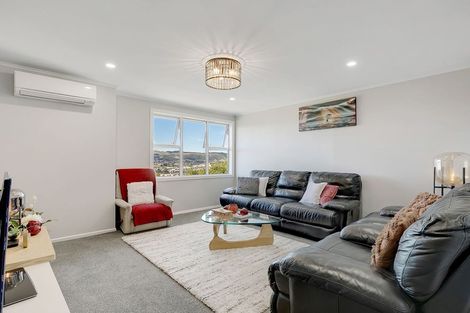 Photo of property in 12 Whenua View, Titahi Bay, Porirua, 5022