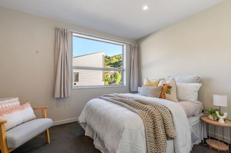 Photo of property in 9/8 Thatcher Crescent, Crofton Downs, Wellington, 6035