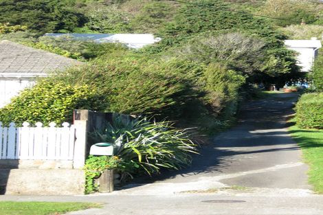 Photo of property in 105 Stokes Valley Road, Stokes Valley, Lower Hutt, 5019