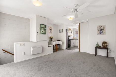 Photo of property in 5/25 Inverness Road, Browns Bay, Auckland, 0630