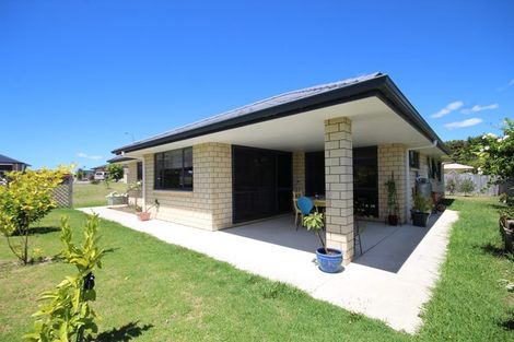 Photo of property in 8 Sea Dune Place, Ruakaka, 0116