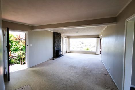 Photo of property in 1 Sealy Road, Torbay, Auckland, 0630