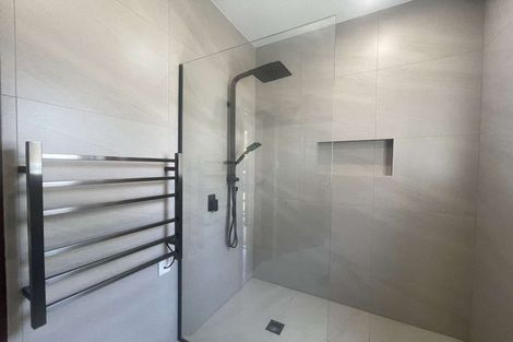 Photo of property in 25 Queensway, Three Kings, Auckland, 1024