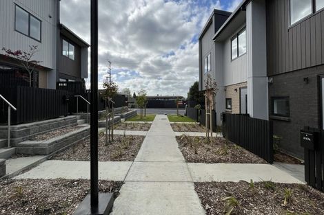 Photo of property in 4/476 West Coast Road, Glen Eden, Auckland, 0602