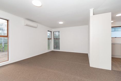 Photo of property in 70 Solar Road, Glen Eden, Auckland, 0602