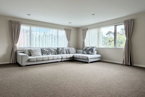 Photo of property in 70 Laurel Oak Drive, Schnapper Rock, Auckland, 0632