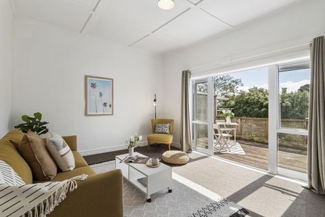 Photo of property in 9 Huia Street, Devonport, Auckland, 0624