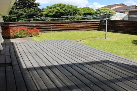 Photo of property in 80a Wikiriwhi Crescent, Awapuni, Palmerston North, 4412