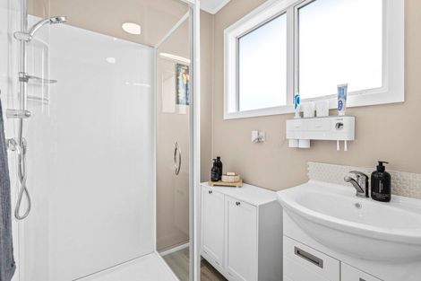 Photo of property in 3 The Southern Isle, Omaha, 0986