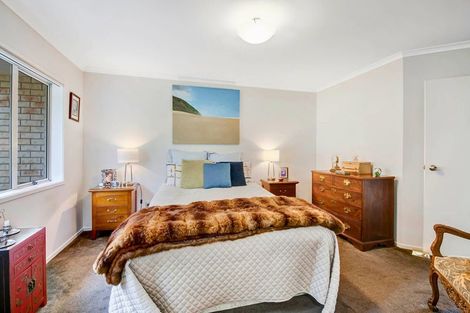 Photo of property in 1 Anchorite Way, Red Beach, 0932