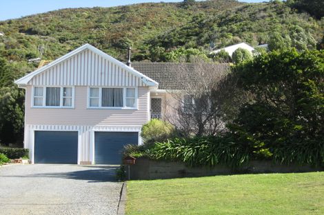 Photo of property in 115 Parkvale Road, Karori, Wellington, 6012