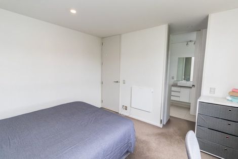 Photo of property in 48a Bassett Road, Johnsonville, Wellington, 6037