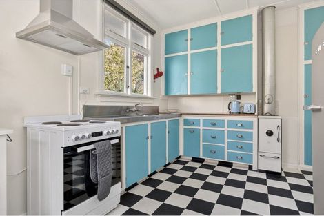 Photo of property in 34 Branxholm Street, Roxburgh, 9500