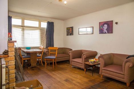 Photo of property in 38 Tennyson Street, Dannevirke, 4930