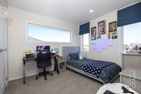 Photo of property in 11 Kahika Grove, Huapai, Kumeu, 0810
