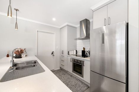 Photo of property in 8 Dornal Place, Pokeno, 2402