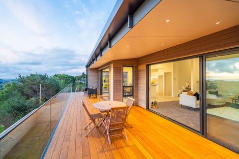 Photo of property in 92 Kotare Street, Waikanae, 5036