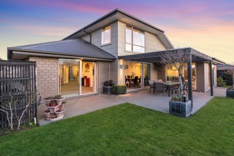 Photo of property in 32 Date Crescent, Aidanfield, Christchurch, 8025