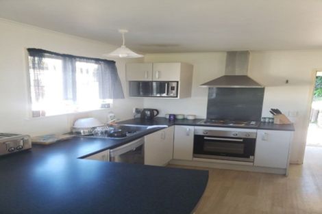 Photo of property in 7 Tahu Crescent, Sunnynook, Auckland, 0620