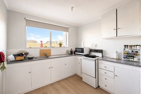 Photo of property in 46 Awamutu Grove, Waiwhetu, Lower Hutt, 5010