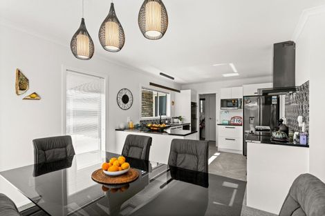 Photo of property in 13 Kea Court, Carterton, 5713